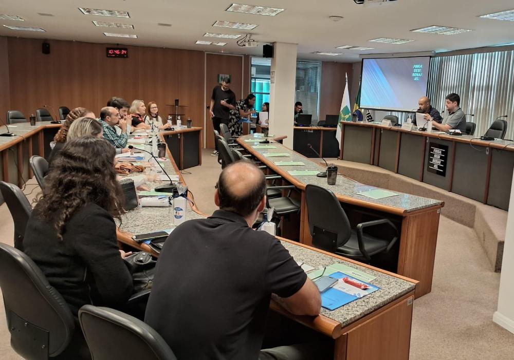 Capa da notícia: Secretaria promove a 9ª Reunião do Fórum Distrital de Políticas para Famílias Sustentáveis