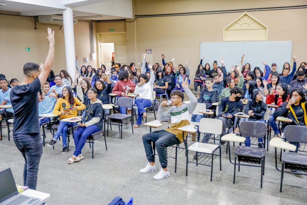 Capa da notícia: Abertas as inscrições para os jovens que desejam escolher os conselheiros do Conjuve-DF